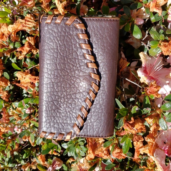 UNDER ONE SKY Crossbody with chain strap detail. cheetah print lining - Picture 1 of 13